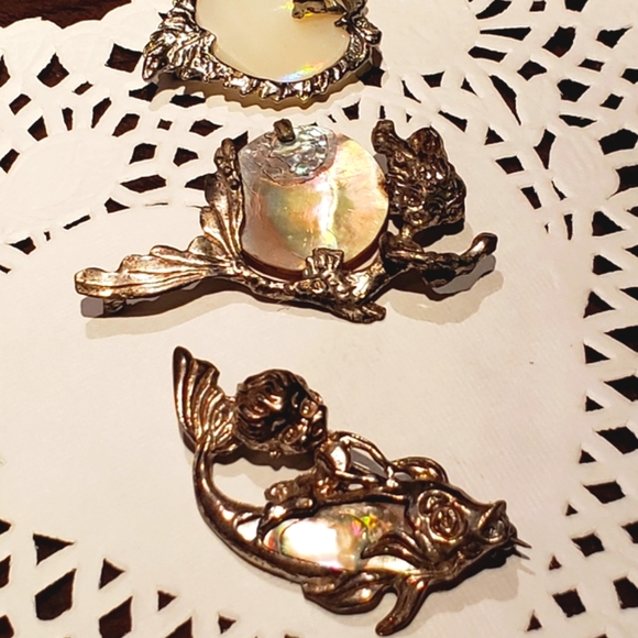 Vintage Pixie Elf Mermaid Silver Abalone mother of pearl pins lot - Picture 2 of 16
